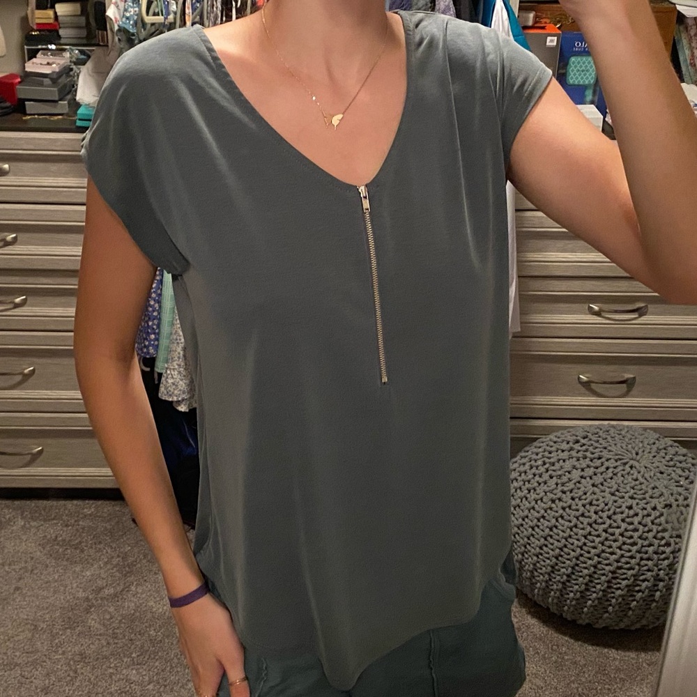 Zipper Green Short Sleeve